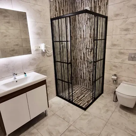 La Pearl Hotel