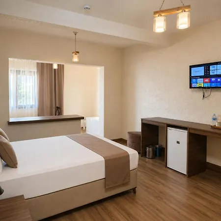 La Pearl 3*