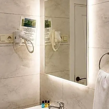 La Pearl 3*